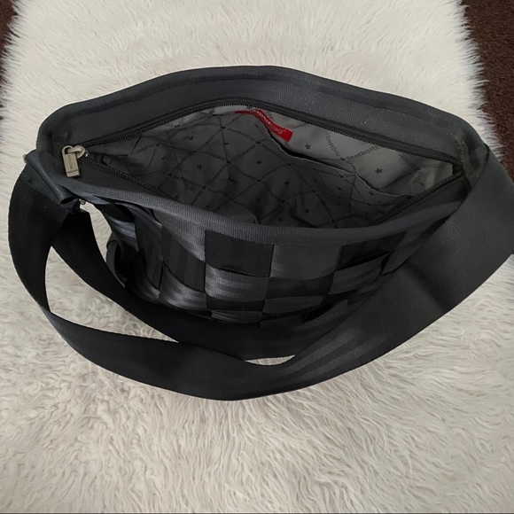 Harvey Seat Belt Large Bag - Picture 5 of 10